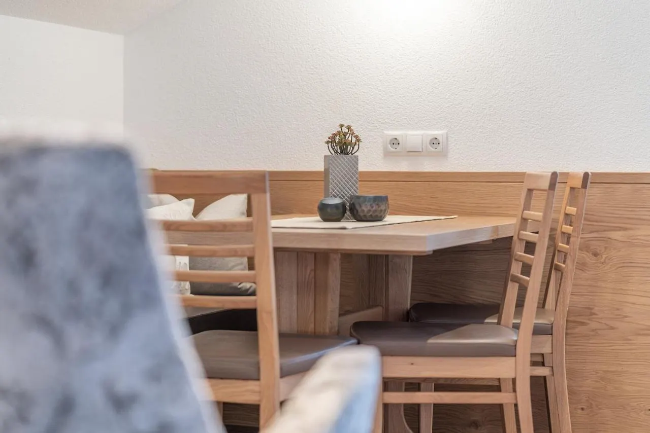 Hotel Garni Ötztal Sölden 2*,
